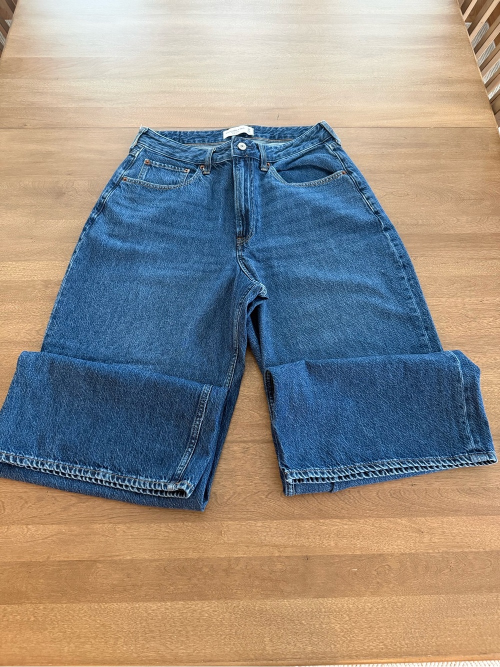 Abercrombie & Fitch “The Wide Leg” Curve Love Jean